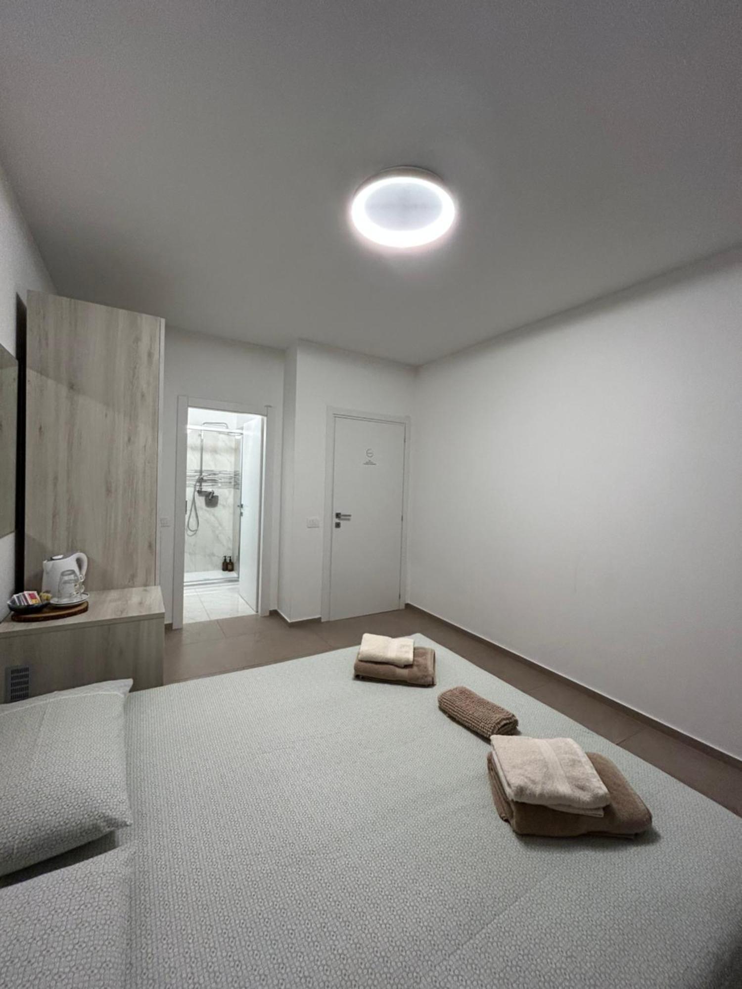 *Veranda'S Rooms* - Free Parking In Central Lugano Exterior foto